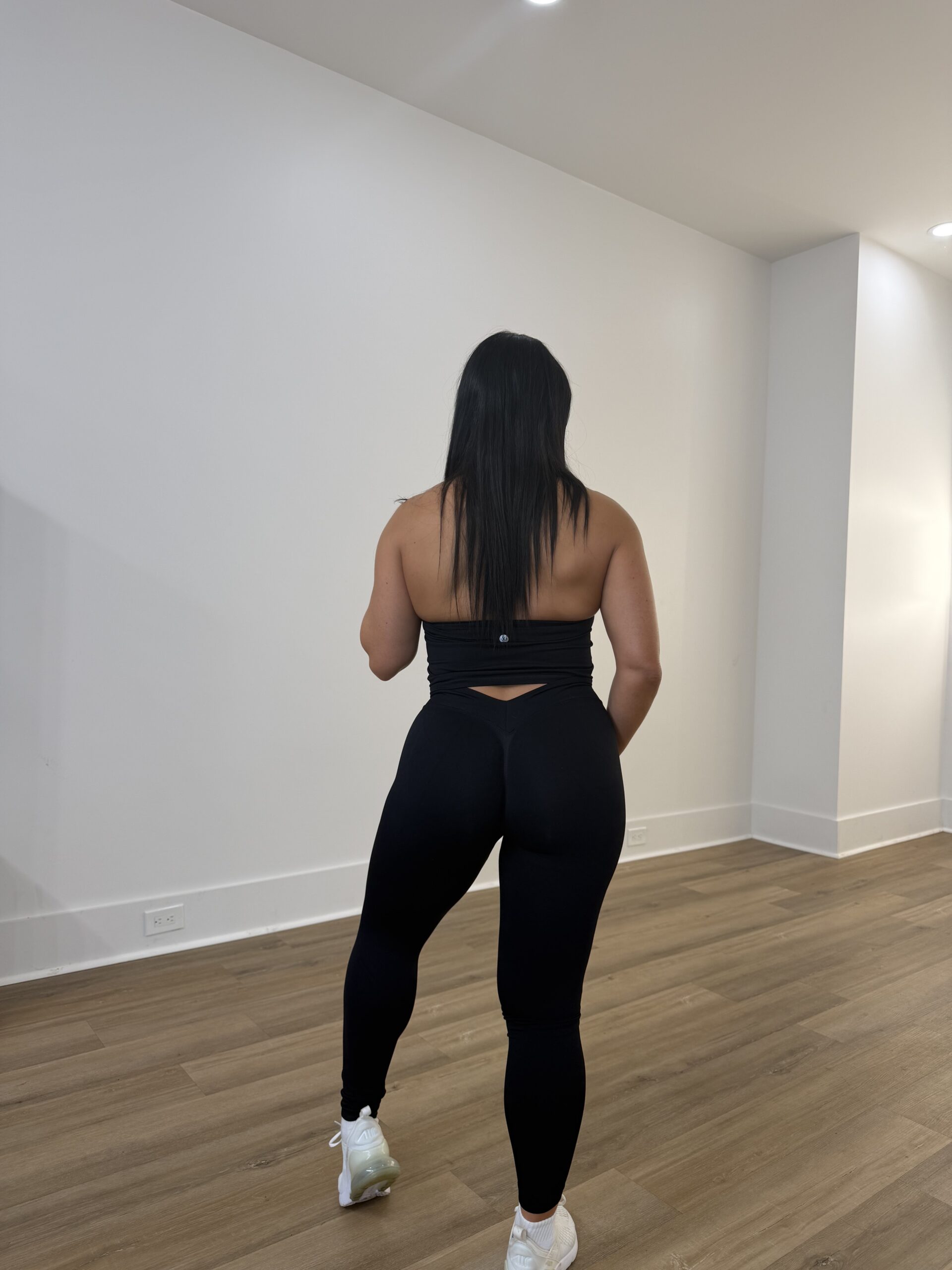 Fit Booty Contour Halter Set - Image 5
